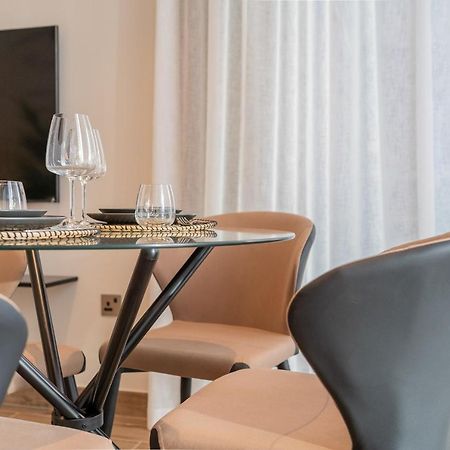 Desert Living Luxury Condo - Jumeirah Living Marina Gate Dubai Eksteriør billede